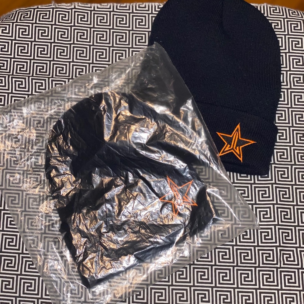 NWT. Jeffree Star Halloween Black/Orange Beanie